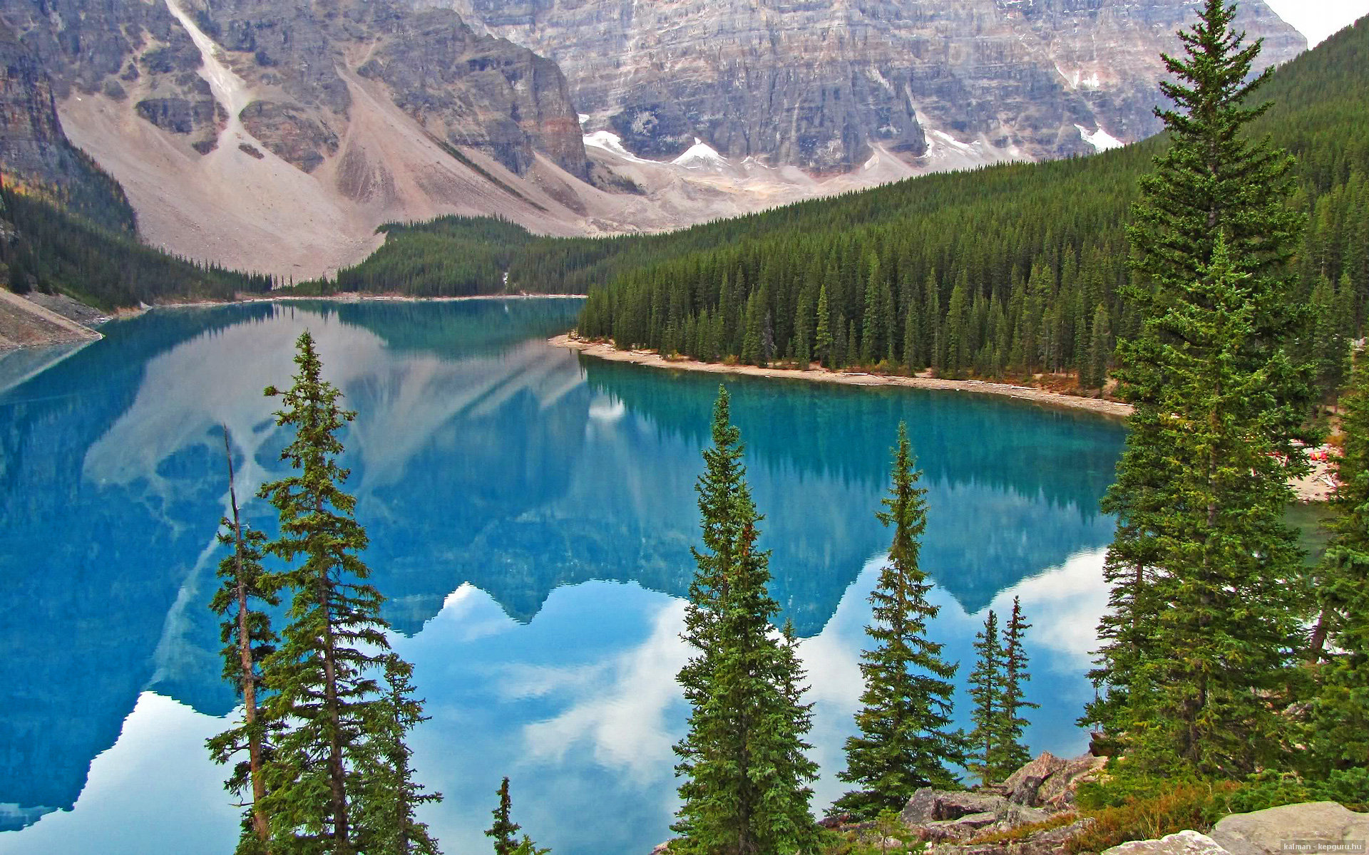 开云下载-水球南非女队战术布置果断清晰，南非女子水球