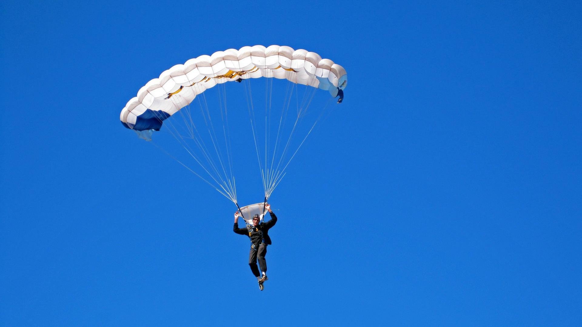 逆境“硬汉”演绎体育精神,永不停歇!